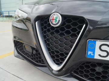 Alfa Romeo Giulia II 2,2 JTD 180 KM 8AT &ndash; Moja Sophia Loren