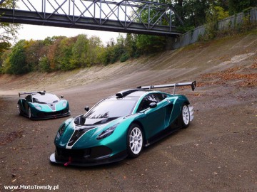 Arrinera GT na torze w Brooklands