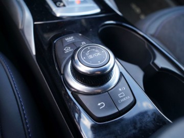 Infiniti Q30 2.0T 4x4 DCT - Japońskie wunderwaffe