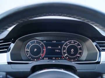 Volkswagen Arteon R-Line 2,0 TDI BiTurbo DSG 4Motion: - Passat nieoczywisty