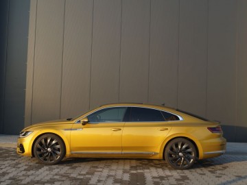 Volkswagen Arteon R-Line 2,0 TDI BiTurbo DSG 4Motion: - Passat nieoczywisty