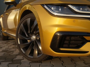 Volkswagen Arteon R-Line 2,0 TDI BiTurbo DSG 4Motion: - Passat nieoczywisty
