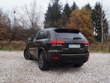 Jeep Grand Cherokee 3,0 CRD AWD 8AT &ndash; Legenda