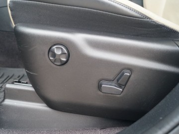 Jeep Grand Cherokee 3,0 CRD AWD 8AT &ndash; Legenda