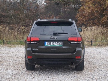 Jeep Grand Cherokee 3,0 CRD AWD 8AT &ndash; Legenda
