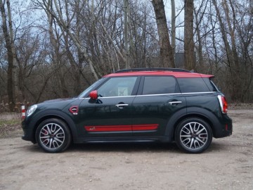 MINI JCW Countryman 231 KM 8 AT &ndash; Wesoły &bdquo;Wieśniak&rdquo;