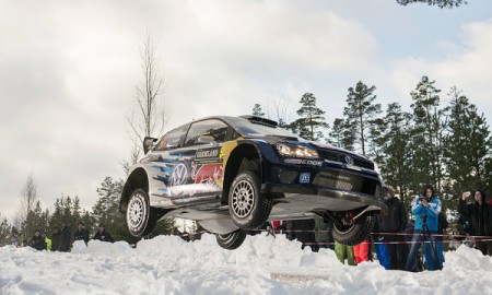 Ogier triumfuje w Szwecji