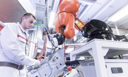 Człowiek – robot – fabryka przyszłości