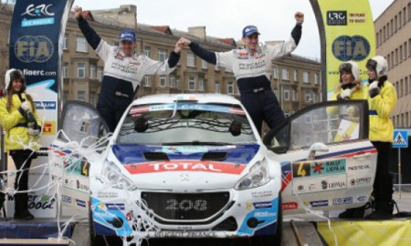 Craig Breen triumfuje na Łotwie