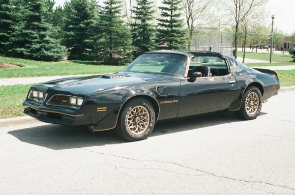 Sprzedany Pontiac Mistrza kierownicy