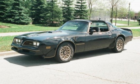Sprzedany Pontiac Mistrza kierownicy