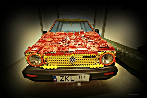 VW Golf z zabawek