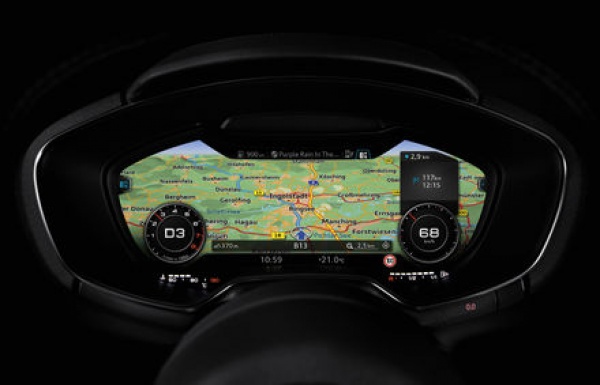 Audi TT z tytułem Connected Car 2014