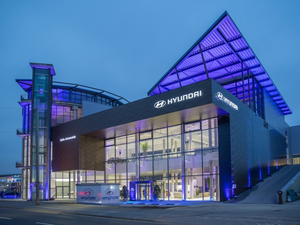 Hyundai otwiera największy salon w Europie