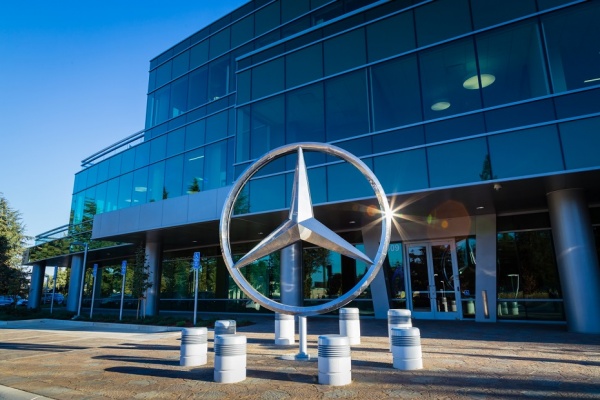 Mercedes marką nr 1 w badaniu Superbrands 2014