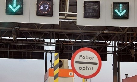 Elektroniczny pob&oacute;r opłat coraz popularniejszy