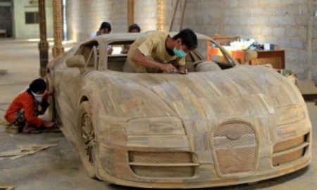 Bugatti Veyron z... drewna