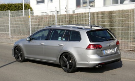 VW Golf Variant R w testach