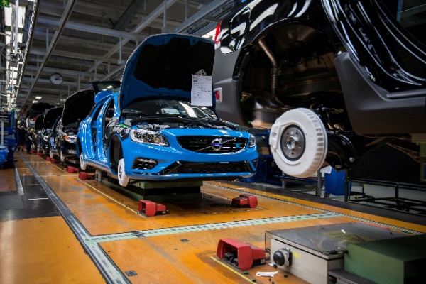 Volvo zwiększa zatrudnienie