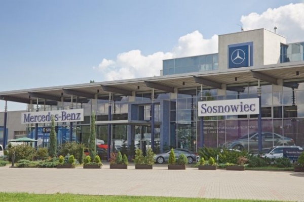 Nowa stacja pojazd&oacute;w ciężarowych Mercedesa
