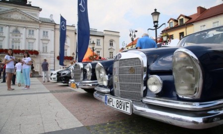 Rekordowo rośnie liczba miłośnik&oacute;w zabytkowych pojazd&oacute;w