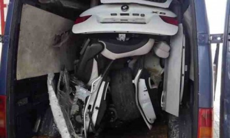 Skradzione i zdemontowane BMW X6 w VW LT