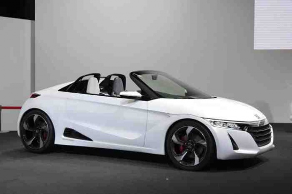 Honda S660 – debiut za rok