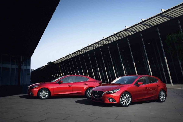 Milion aut Mazdy z technologią SKYACTIV