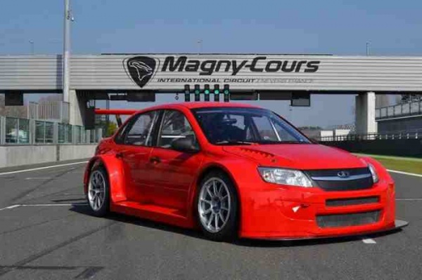 Łada na torach WTCC