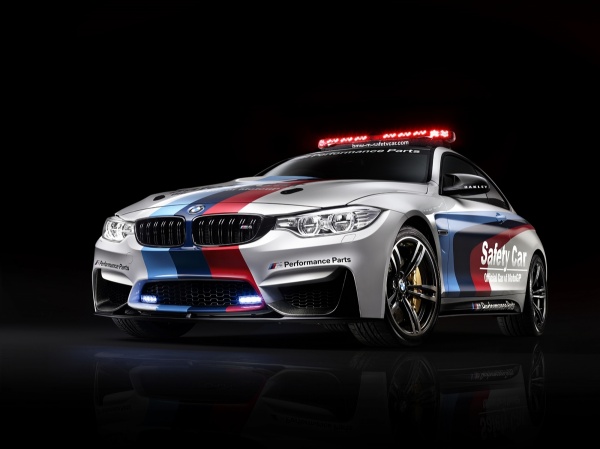 BMW M4 na torze w Katarze