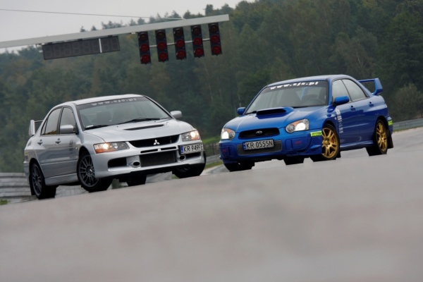 Wielkie starcie Subaru Impreza vs Mitsubishi Lancer