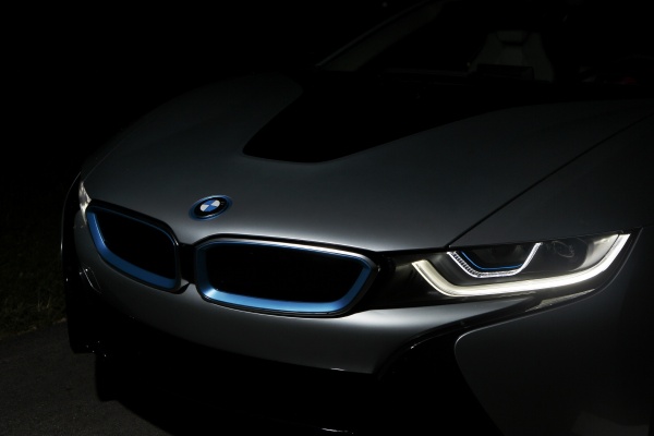 BMW z laserowymi światłami