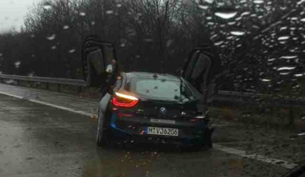 Rozbity prototyp BMW i8