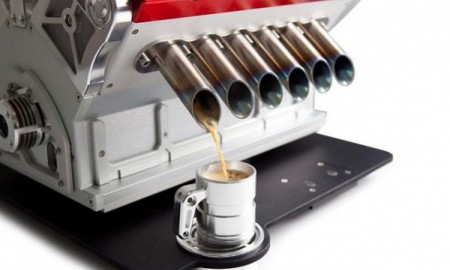 Ekspres do kawy w stylu silnika V12