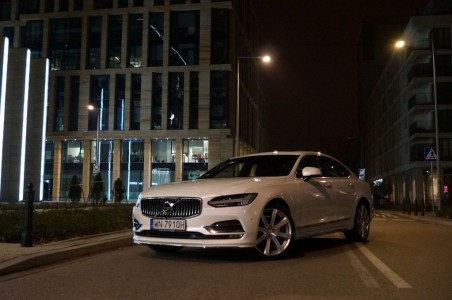 Volvo S90 D5 AWD Inscription &ndash; Pięć metr&oacute;w luksusu, czyli piękna bestia