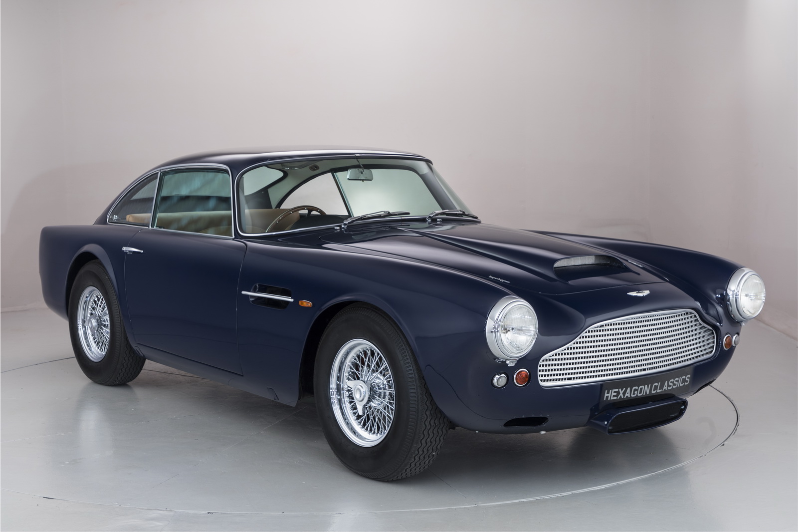 Unikatowy Aston Martin DB4 do kupienia