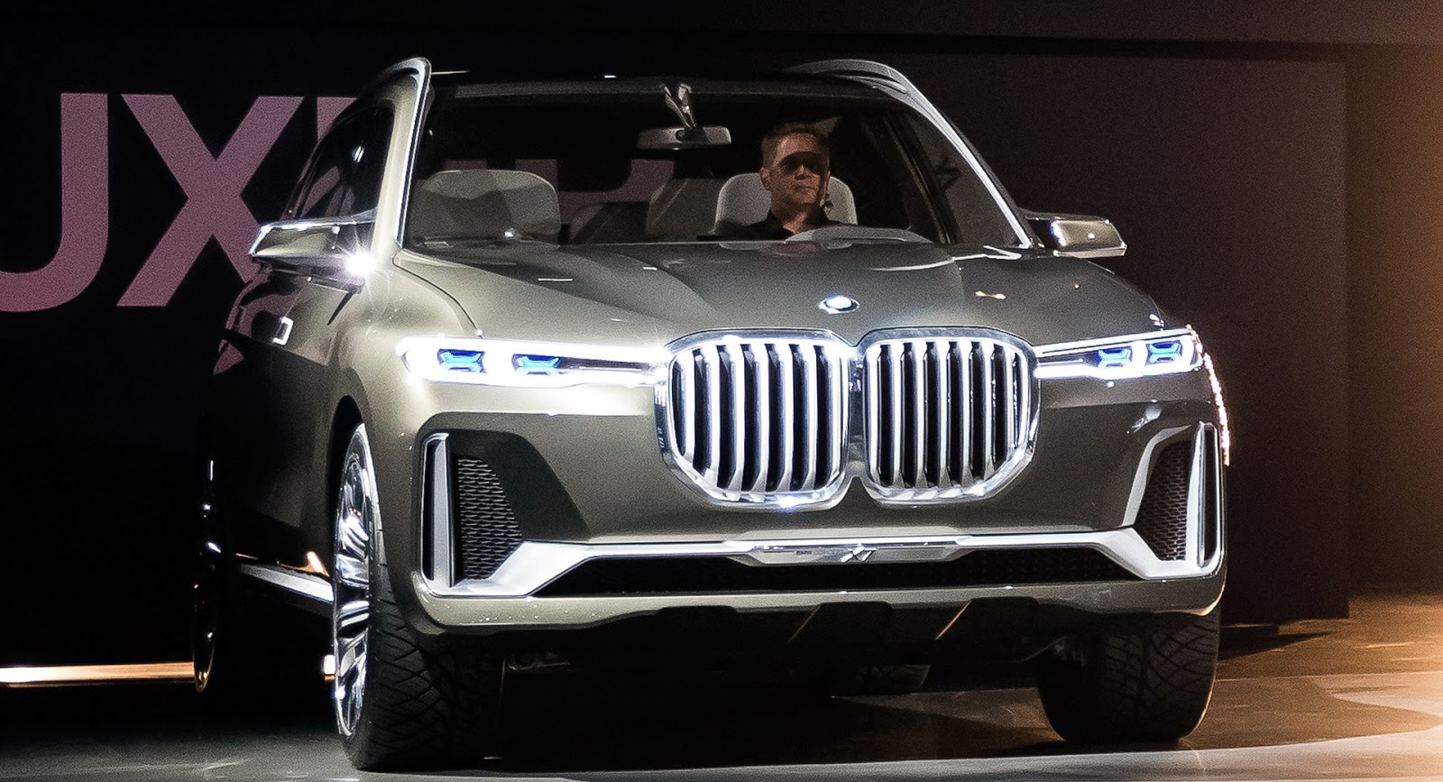W Detroit zabrakło studyjnego modelu BMW X7