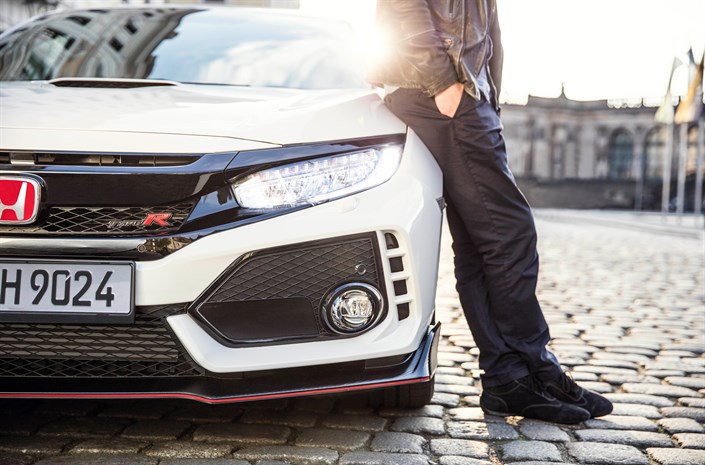 Jenson Button za kierownicą Hondy Civic Type R