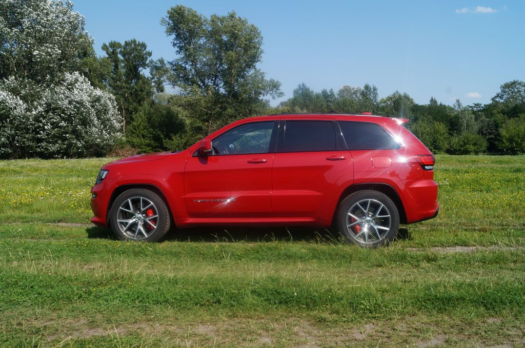 Jeep Grand Cherokee SRT 6.4 V8 HEMI &ndash; Ostatni nierozsądny