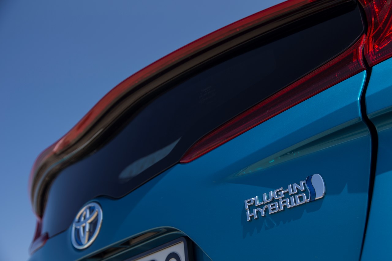 Pierwsza hybryda plug-in Subaru z komponentami z Toyoty Prius
