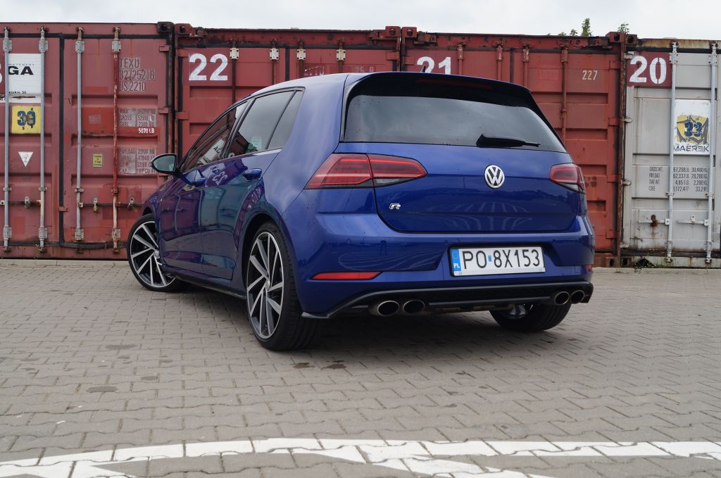 Volkswagen Golf R 2,0 TSI 310 KM DSG7 4Motion &ndash; Więcej Golfa w Golfie