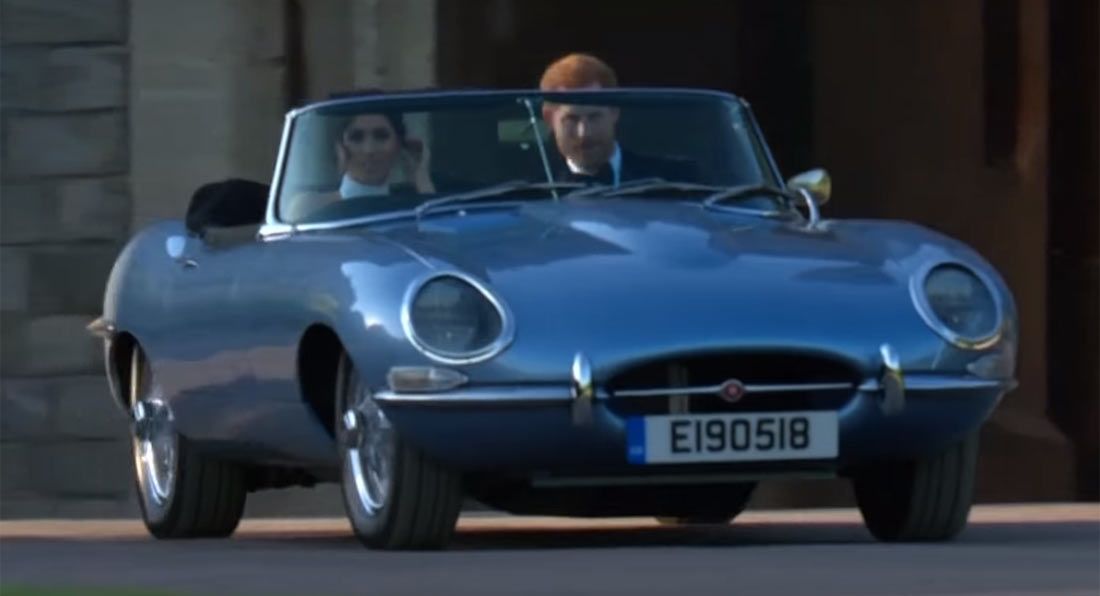 Książe Harry i Meghan Markle w elektrycznym Jaguarze E-Type