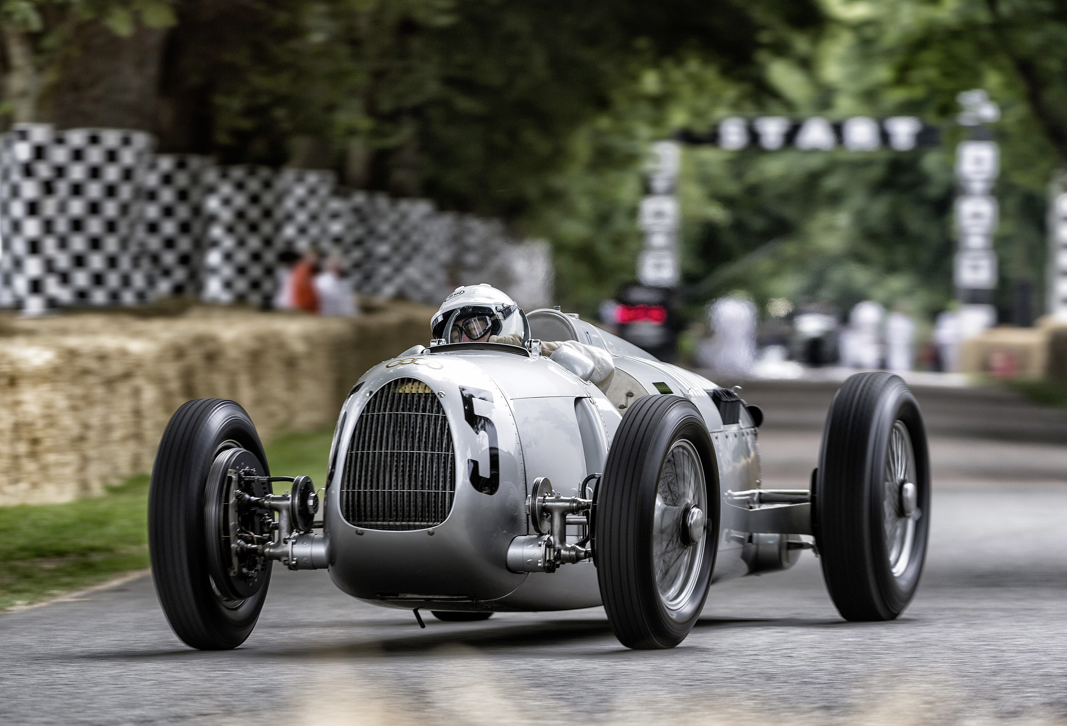 Auto Union "Srebrna Strzała" weźmie udział w srebrnym jubileuszu