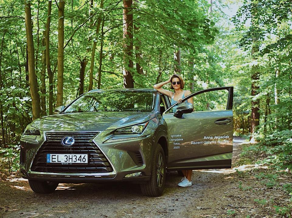 Mistrzyni Polski w tr&oacute;jskoku Anna Jagaciak-Michalska jeździ Lexusem NX