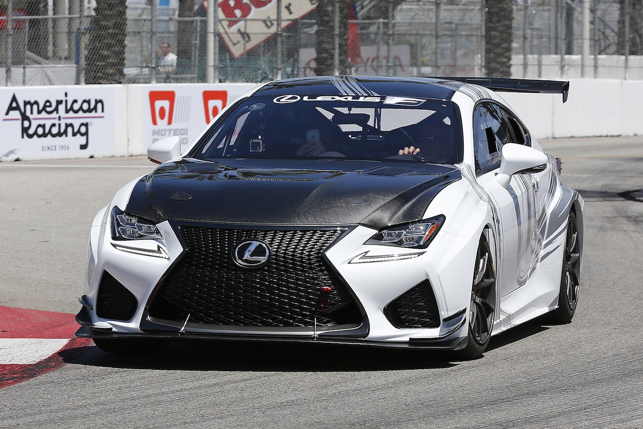Torowo-drogowy Lexus RC F GT już wkr&oacute;tce?