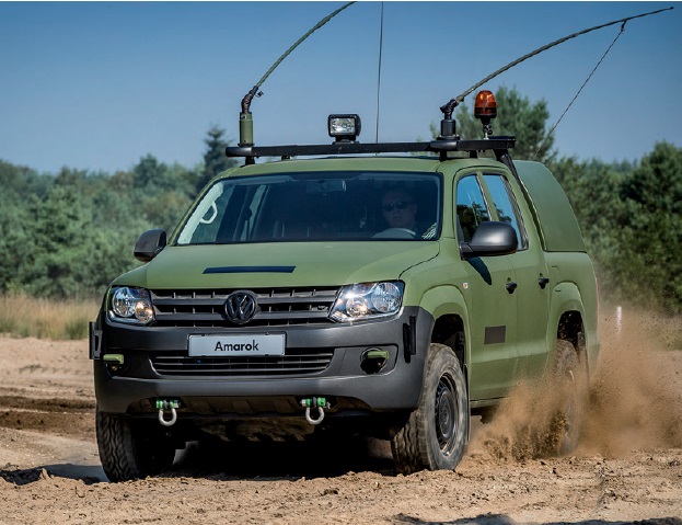 Volkswageny w kolorze khaki