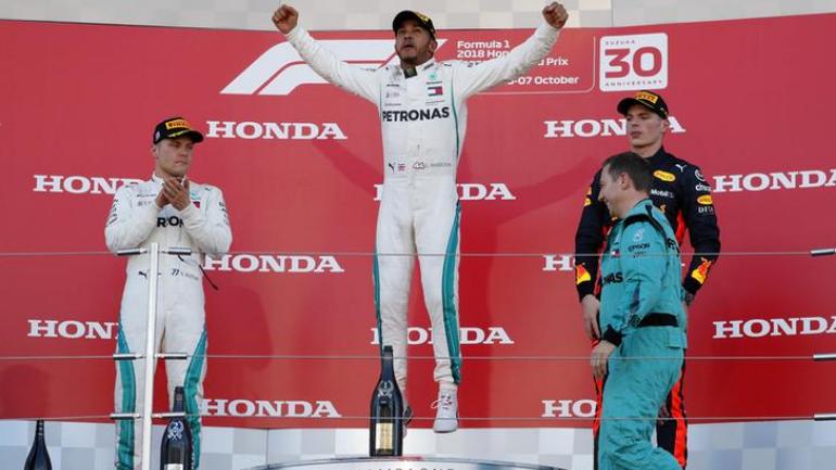 Dublet Mercedesa na torze Suzuka