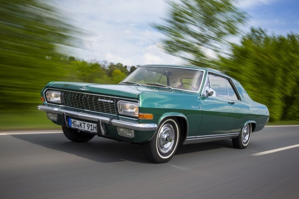 Opel Diplomat &ndash; Samoch&oacute;d szefa