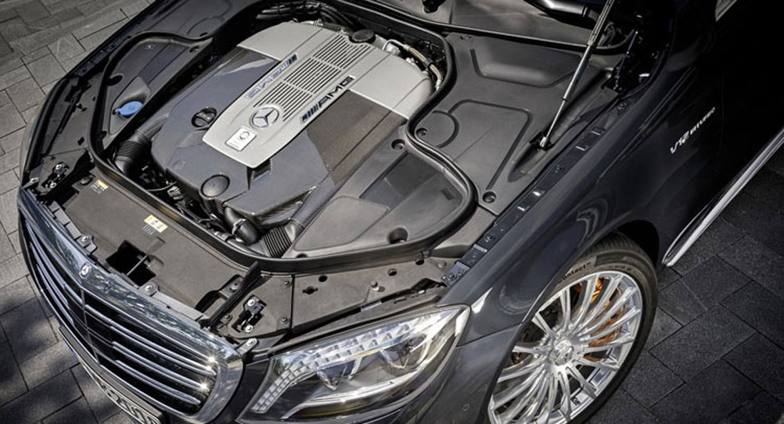 Mercedes bez V12, ale z V8