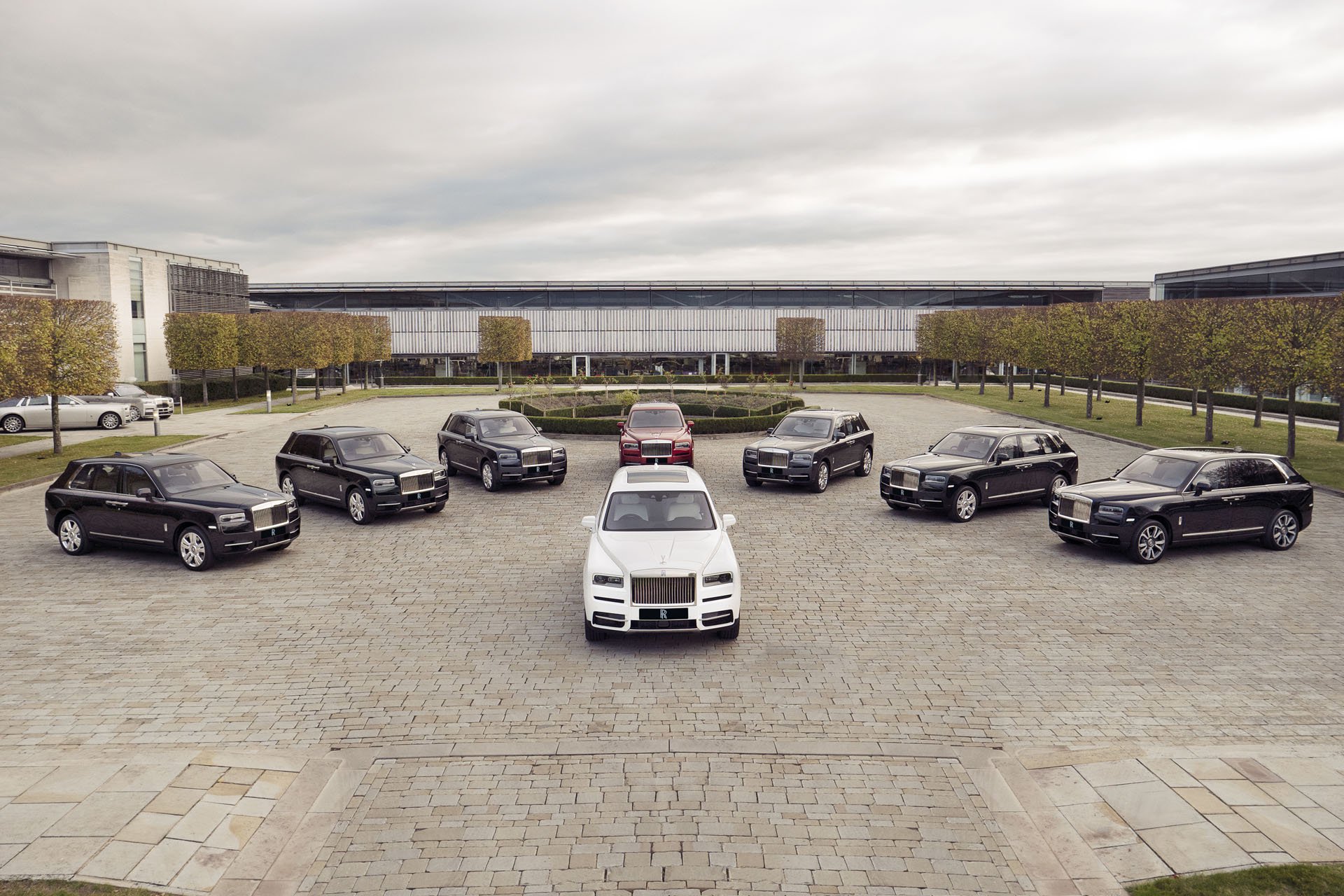 Rolls-Royce Cullinan dla pierwszych klient&oacute;w w Wielkiej Brytanii
